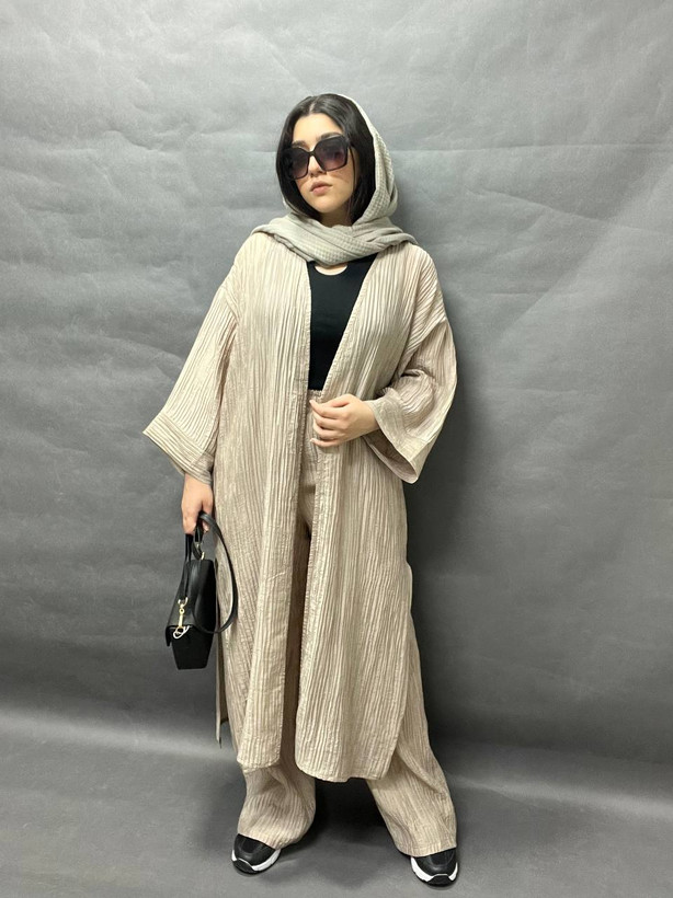 ست مانتو و شلوار عبایی بلند جلو باز پلیسه زنانه